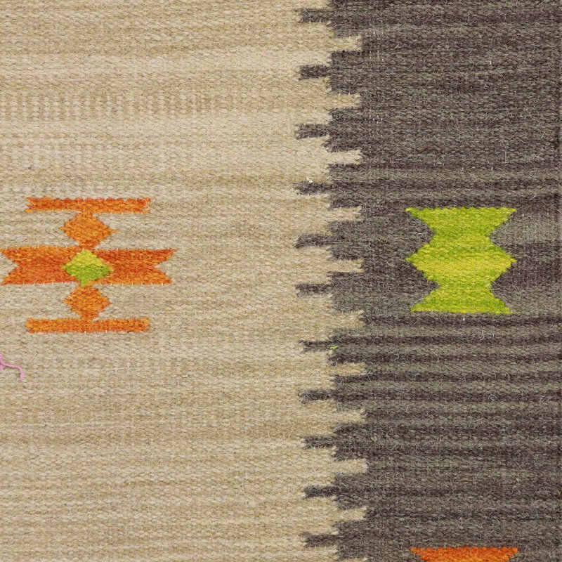 Tapis beige / gris tissé à la main
