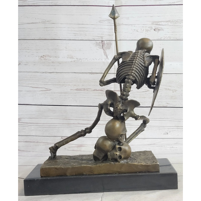 Sculpture Shalisa Skeleton Warrior avec bouclier et lance