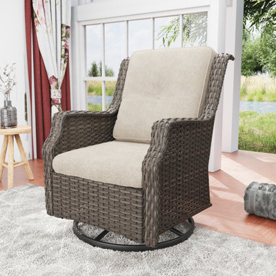 Swivel Wicker Outdoor Lounge Chair