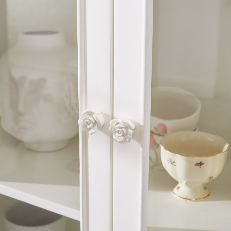 Aliaksey, Ivory White