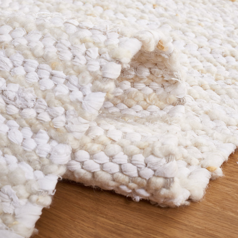 Garret Handmade Flatweave Ivory/Beige Area Rug, Round 6'