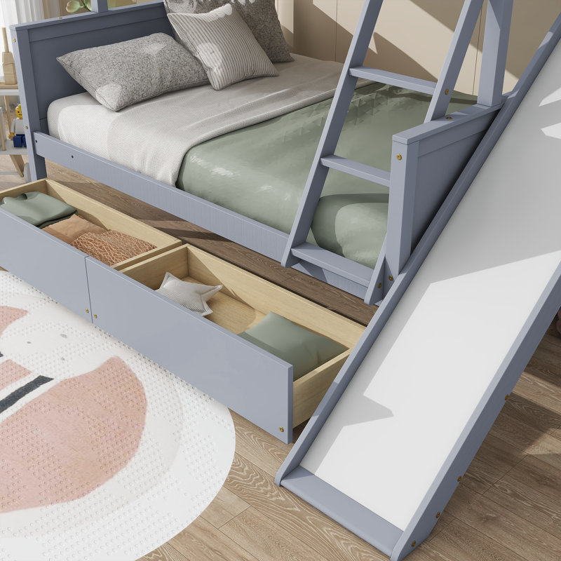 Lit simple superposé au dessus d'un lit double avec glissières et tiroirs de rangement, Gris