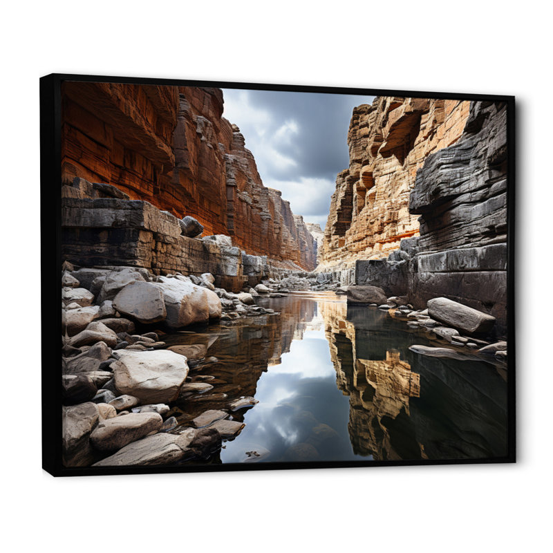 «Bilal Canyon Timeless Passage I», reproduction sur toile, H 34 po x l 44 po x P 1,5 po, Cadre flottant noir
