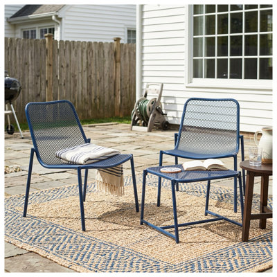 Kincaid Outdoor 3-Piece Conversation Set with Iron Mesh Frame and Side Table, Navy Blue