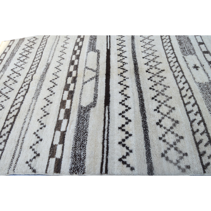 Tapis unique noir, brun et blanc de 5 pi 3 po x 7 pi 9 po des années 1980