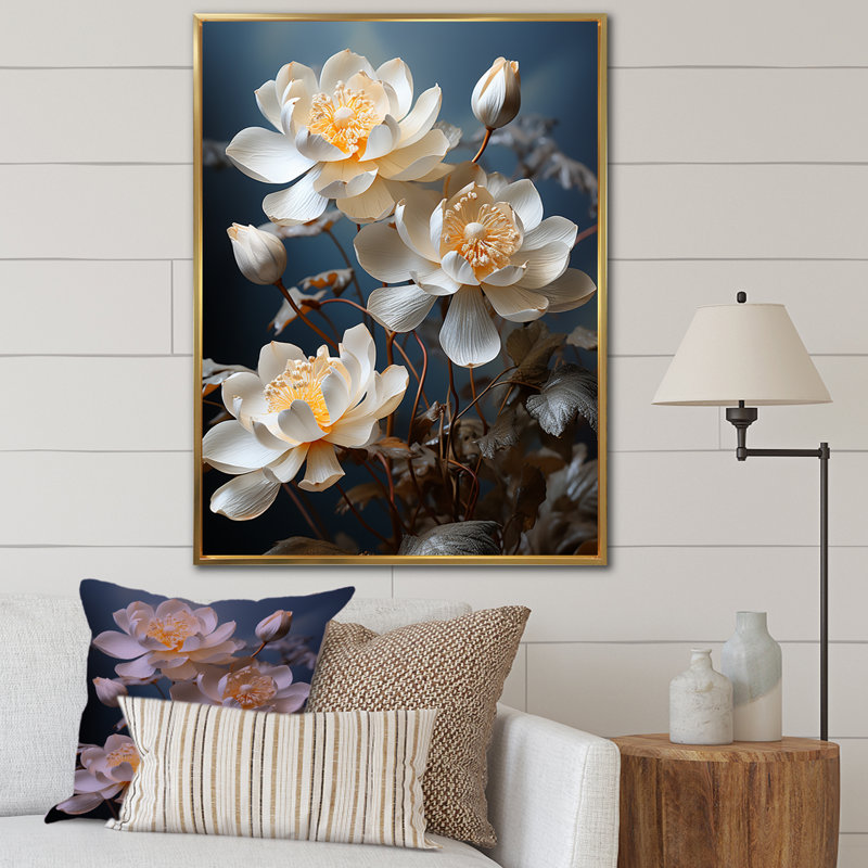 «Lotus Bliss Unveilé I» sur toile, Cadre flottant doré, H 32 po x l 24 po x P 1 po