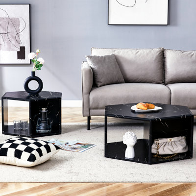 Table basse hexagonale noire. Design moderne et espace de rangement. Plusieurs tailles. Facile à nettoyer. Structure des tables. Rangement multifonctionnel. Différentes options de taille. Stable