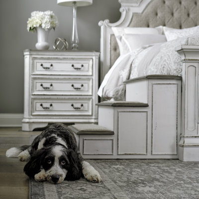 Colchester Bedroom Pet Stairs