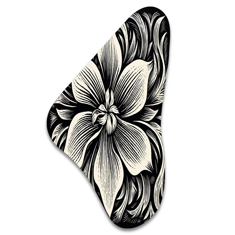 Art mural asymétrique en métal noir et blanc - Iris Boomerang, H 39 po x l 21 po