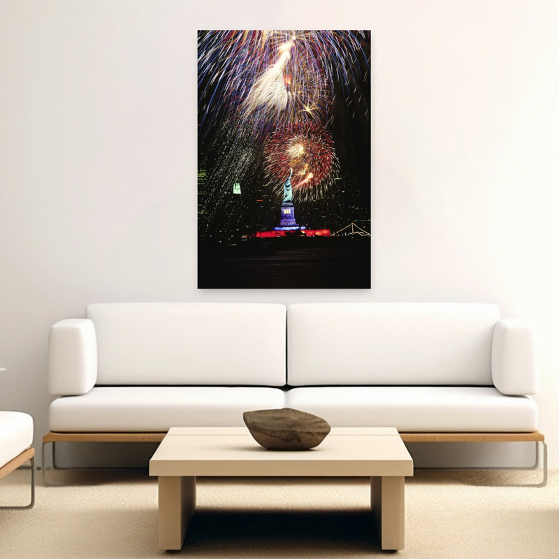 1980, statue de la liberté, feux d'artifice, New York, New York, États-Unis, H 60 po x l 40 po
