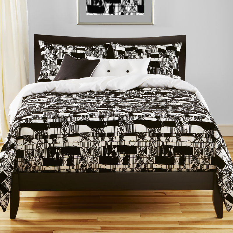 Scratch Abstract Duvet Cover & Insert, Queen Duvet Cover & Insert + 4 Additional Pieces