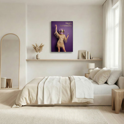 «Night Luminosité Disco Ball Woman In Gold Dress», reproduction d'art sur toile tendue sur toile, ensemble de 1