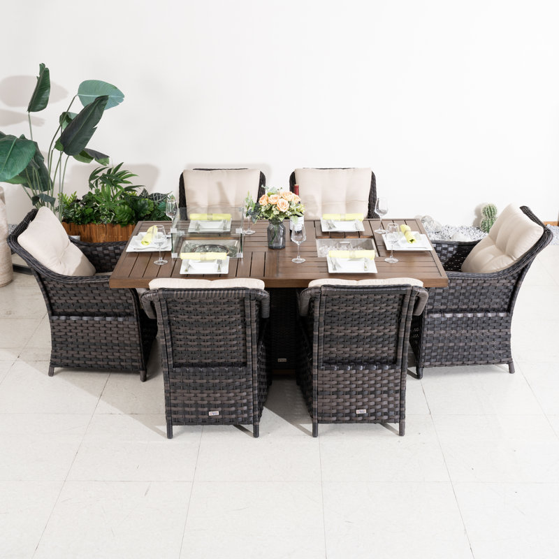 Ensemble repas pour 6 personnes en osier avec table rectangulaire, coussins inclus