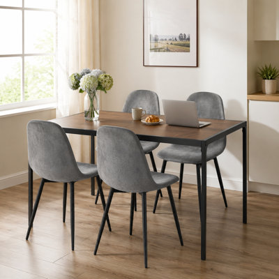 Ensemble de salle à manger 5 pièces en noyer industriel, table de 47 po et 4 chaises rembourrées grises