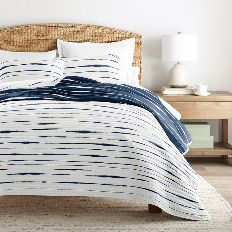 Navy and White Twin Reversible Microfiber Quilt Set