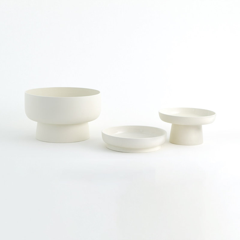 Encircle Tazza, Chalk, 9.75" H x 15.75" W x 15.75" D