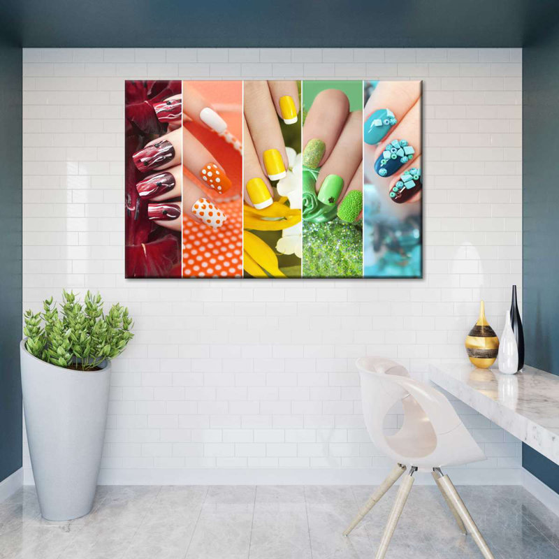 Nail Salon, reproduction sur toile, H 51 po x l 34 po x P 1,25 po