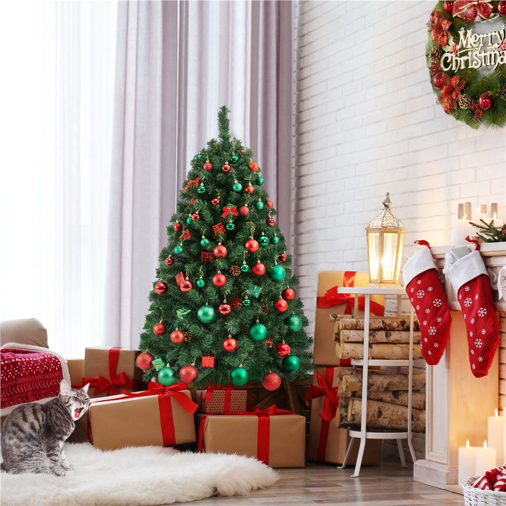 Nyle Spruce Christmas Tree, 4.5 ft.