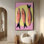 Très grand imprimé mural d'art en tissu - Trio de poissons roses fantaisistes sur fond pastel pour le salon ou la chambre à coucher - «Assemblage du cadre requis (cadre non fini)»