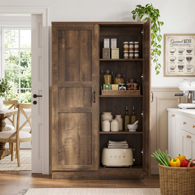 Garde-manger de style champêtre, armoire haute et étroite avec porte et étagères réglables