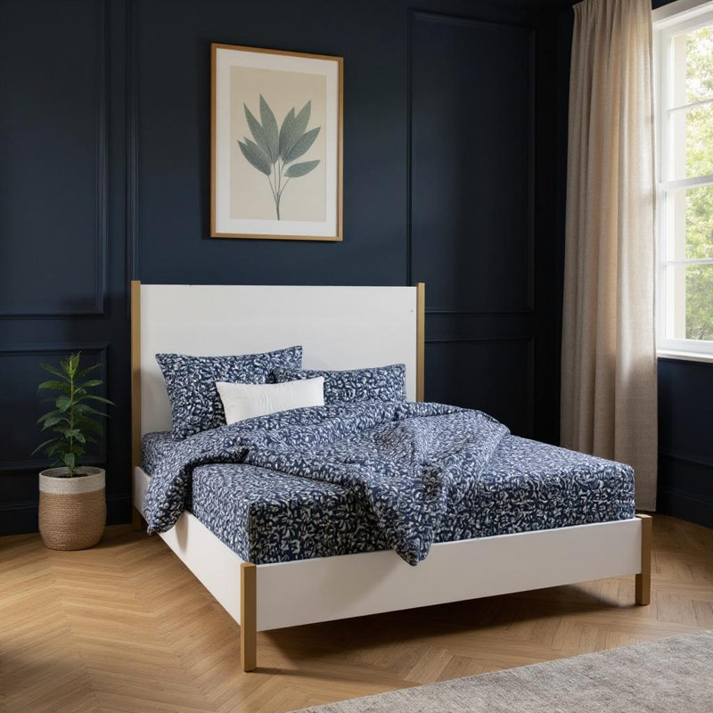  Structure de lit pour grand lit en bois doré et blanc Avery - grand, blanc et or