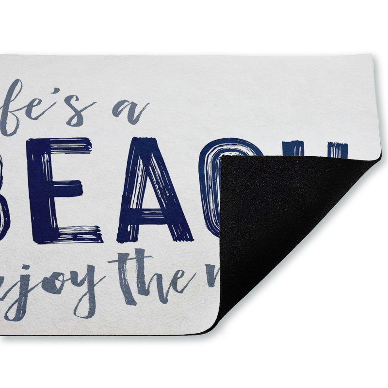Tapis de porte d'extérieur imprimé Life's A Beach Enjoy, par Lettred and Lined, 18 po x 30 po, Life's A Beach Enjoy