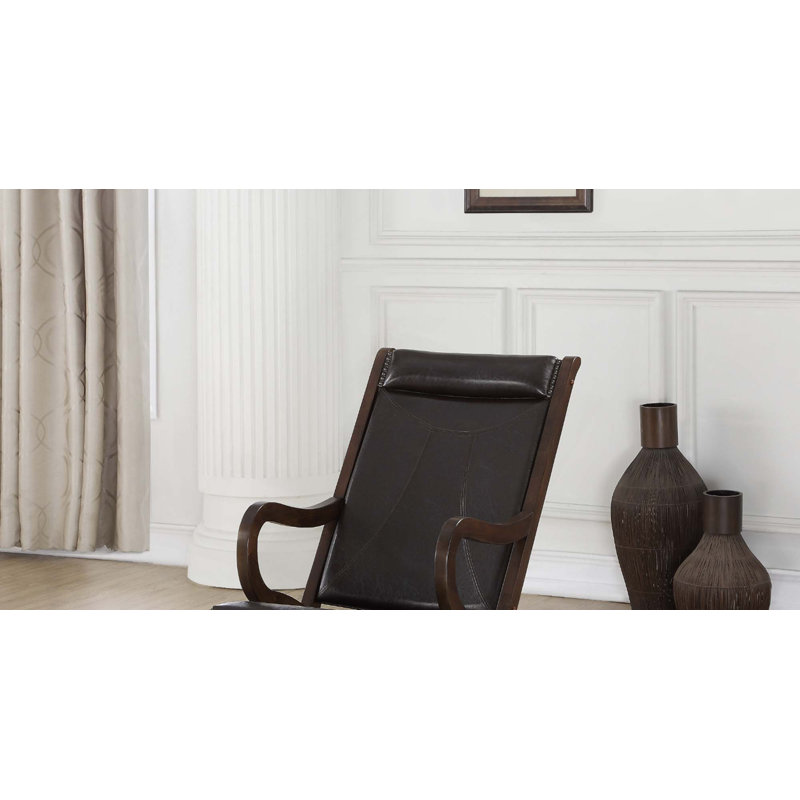 Chaise berçante espresso en cuir synthétique et finition noyer