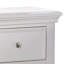 Table de chevet blanche avec tablette inférieure