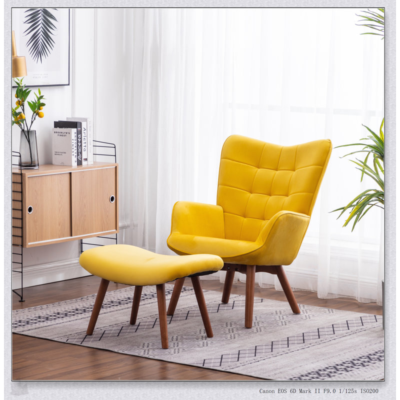 Fauteuil d'appoint capitonné en velours soyeux avec repose-pieds Leiria, jaune, pour des sièges élégants et confortables