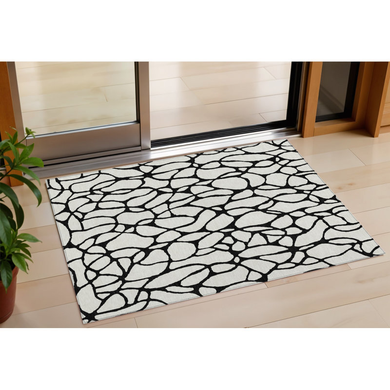 HomeRoots 3' X 5' Ivory And Black Geometric Washable Indoor Outdoor Area Rug