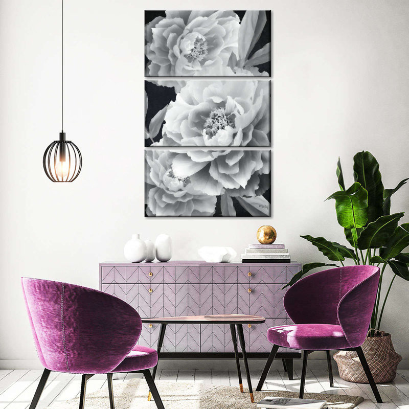 Ensemble de 3 pivoines noires et blanches sur toile, H 45 po x l 28 po x P 1,25 po