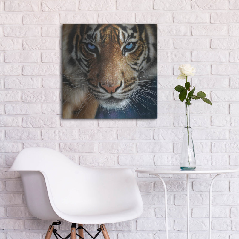 «Blue Eyes» par Collin Bogle, H 24 po x l 24 po