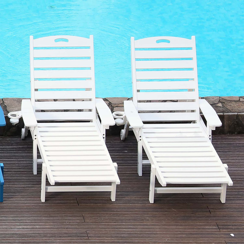 Chaise Lounge Chair for Outdoor Use with 4-Position Adjustable Backrest, White