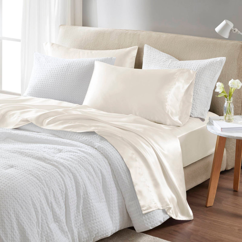 4 PCSSoft Bedding Sets, Twin Duvet Cover + 3 Additional Pieces, Ivory