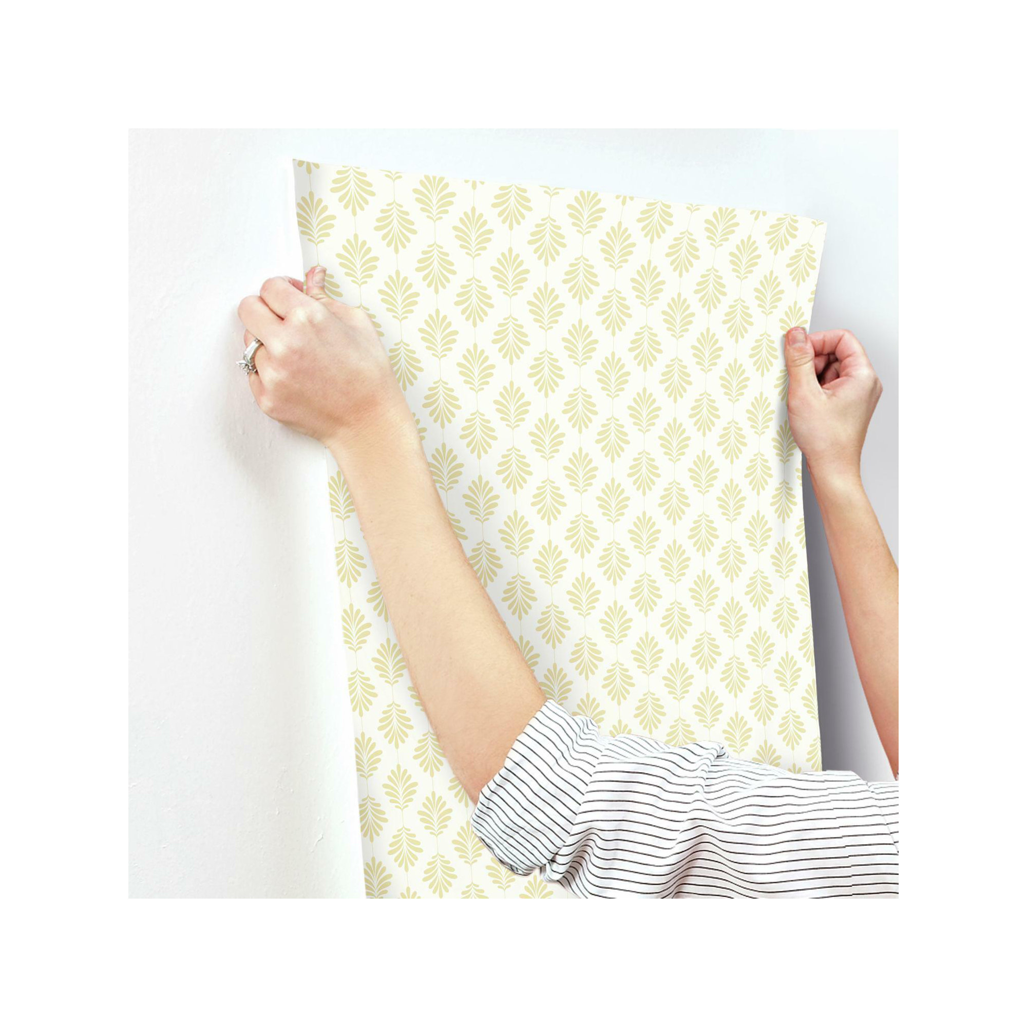 Saskia Modern Floral Wallpaper, Yellow