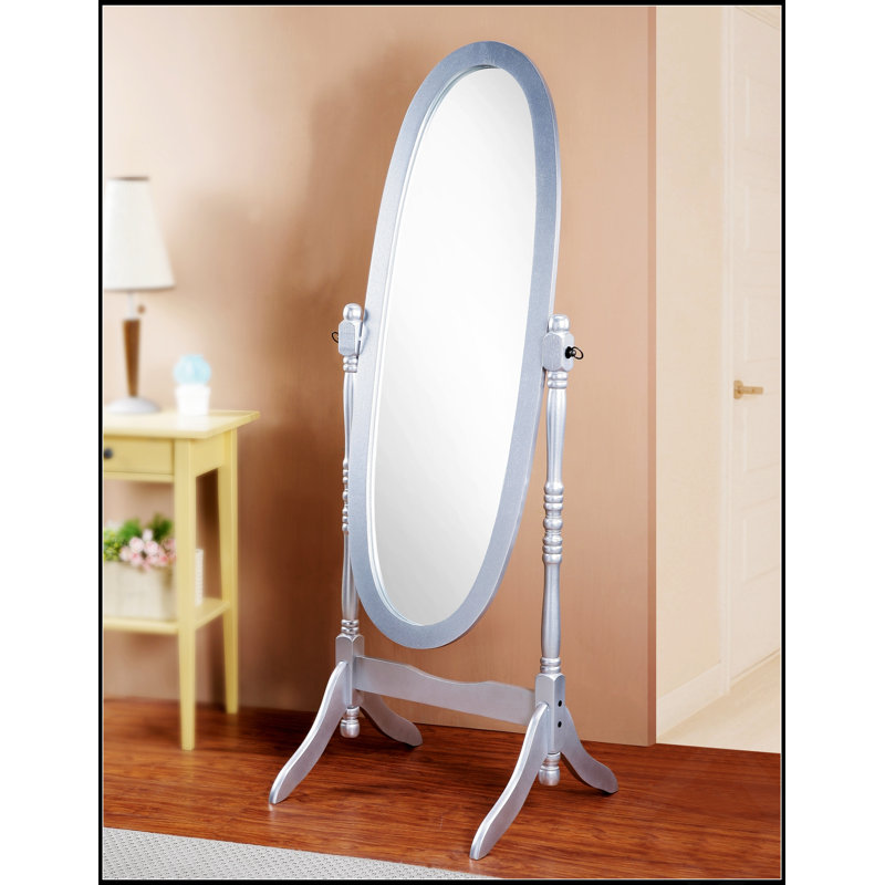 Miroir de plancher traditionnel en bois de style Queen Anna avec une élégante finition argentée, pour une réflexion complète du corps et un décor classique.