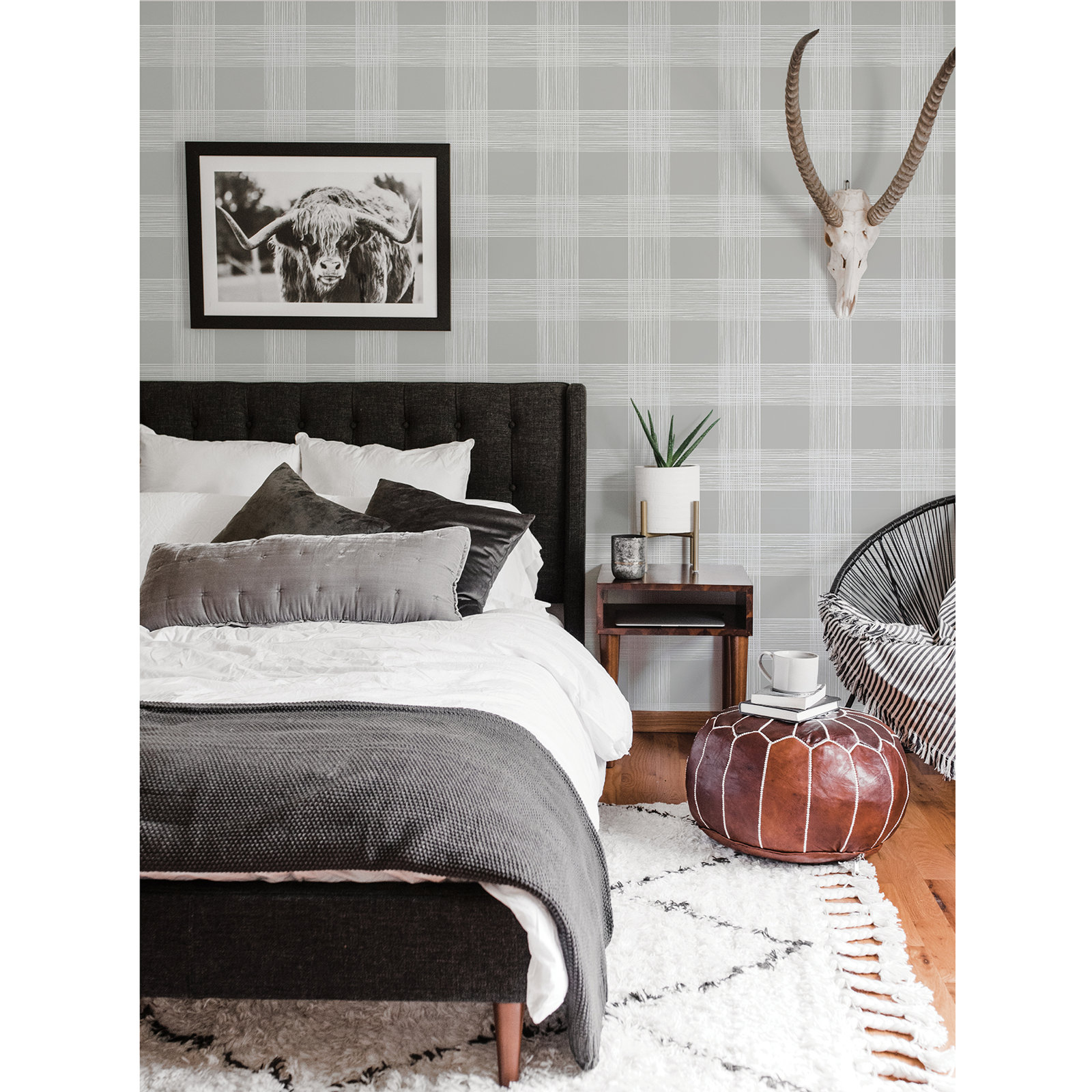 Loy Modern Plaid Wallpaper, Gray