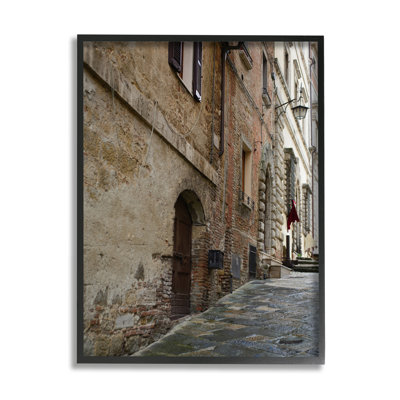 Architecture historique, allée de briques, rue extérieure, par Nancy Crowell - photographie sur bois