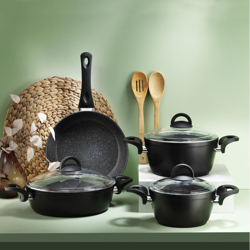 Ensemble de casseroles