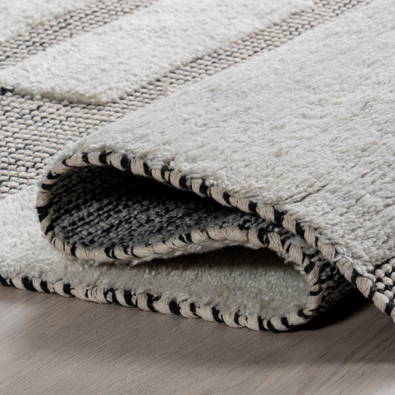 Ivory and Gray Tufted Wool Cotton Rectangular Area Rug