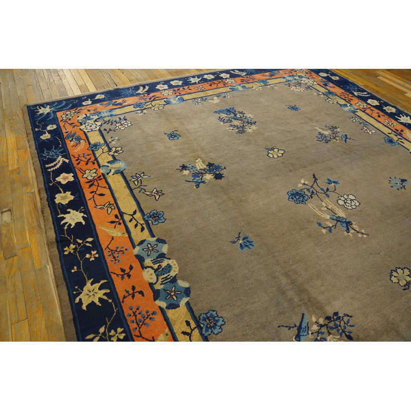Tapis chinois à motif floral antique gris