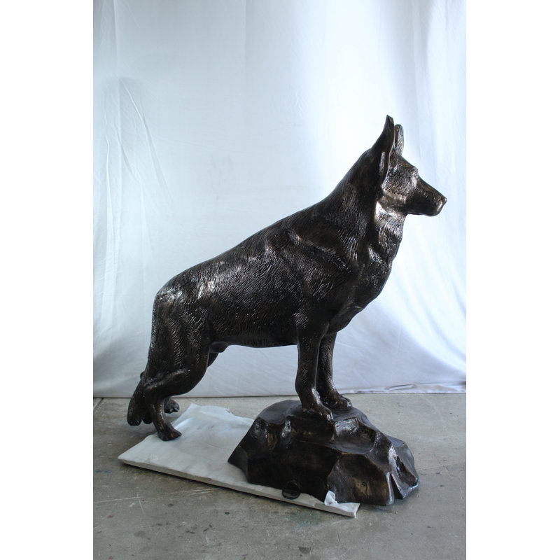 Statue de berger allemand géant en aluminium NIFao debout sur une base rocheuse - sculpture décorative d'extérieur et d'intérieur - grande 46 po x 20 po x 49 po