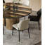 Simple salon moderne avec chaise de salle à manger à dossier-566792793