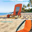Chaise de plage pliante à dossier haut de 28,5 po pour adultes avec sac de transport, chaise de plage basse portable avec dossier en filet et accoudoirs rembourrés, porte-gobelet, poids léger pour le camping, l'extérieur, le voyage, 2 paquets, 350 lb (orange)-941044352