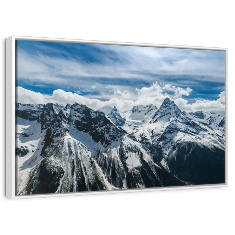 Snow Mountain Peaks, 46 po x 31 po, Cadre flottant blanc