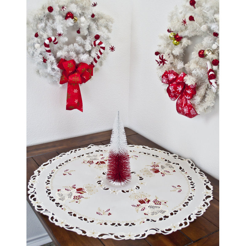 Bougie rouge et cloche en dentelle sur napperon ivoire, plateau de table (rond 24 po), Rond 34 po
