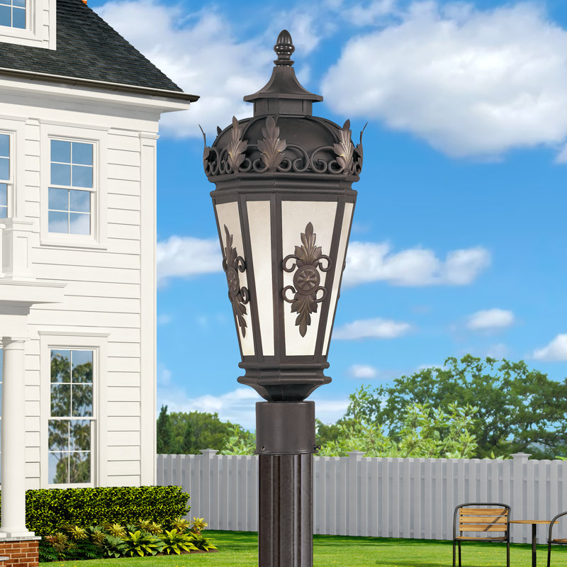 Tête de lanterne câblée 1 lumière Arelene, H 22 po x l 7,5 po x P 7,5 po