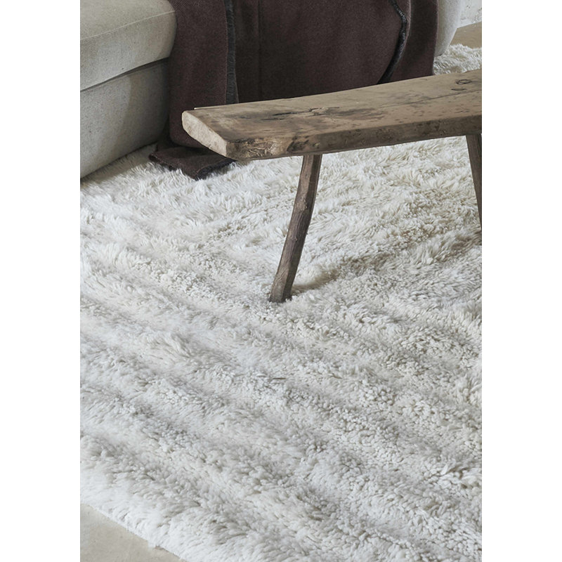 Sheep of the World Handmade Wool Area Rug, Rectangle 5'7" x 7'10"