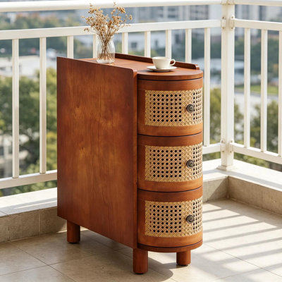 Table de chevet 3 tiroirs en bois massif de rotin, table d'appoint compacte en bois avec poignées en métal, table de chevet pré-assemblée pour le décor de la chambre à coucher