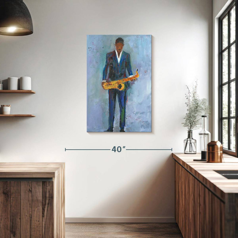 Abarca Sax dans un costume bleu, H 36 po x l 24 po
